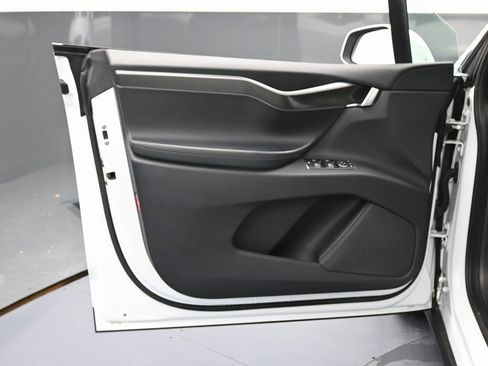 Used 2021 Tesla Model X Performance image 40