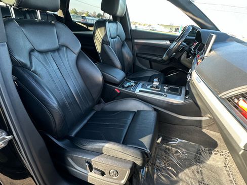 Used 2020 Audi Q5 2.0T Titanium Premium Plus w/ Premium Plus Package image 51
