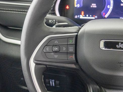 New 2025 Jeep Grand Cherokee Altitude w/ Trailer Tow Package image 33