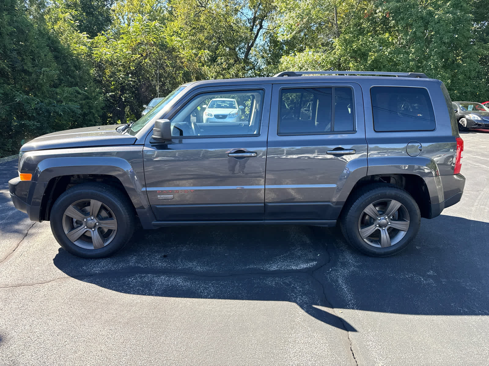 Used 2016 Jeep Patriot 75th Anniversary w/ Power Value Group AWD/4WD image 6