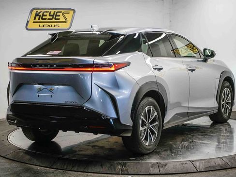 Used 2024 Lexus RZ 300e Premium w/ Accessory Package (Z1) image 4