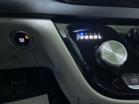 Used 2021 Chrysler Voyager LX w/ Cold Weather Group image 23