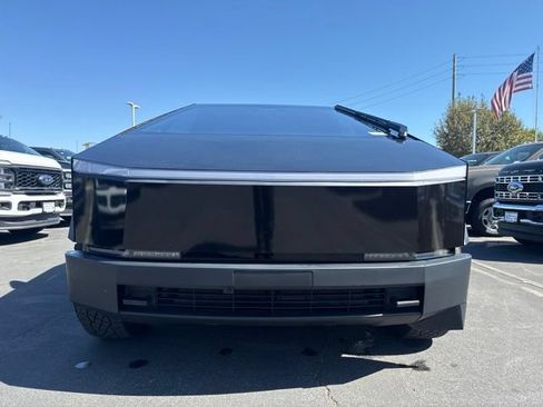 Used 2024 Tesla Cybertruck AWD Crew Cab image 5