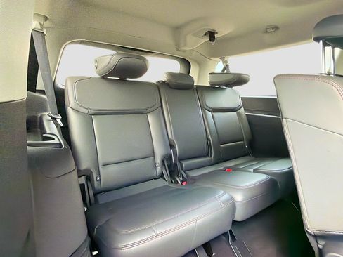 Used 2025 Ford Expedition Max Active AWD/4WD image 34