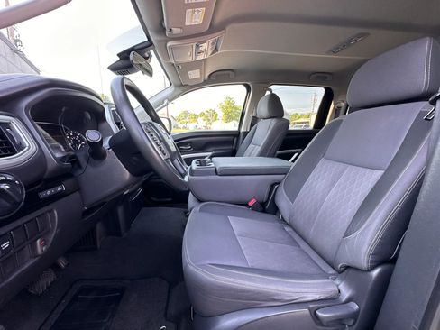 Used 2021 Nissan Titan SV w/ Accessory Utility Package RWD image 10