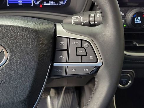 Used 2025 Toyota Grand Highlander AWD Hybrid image 26