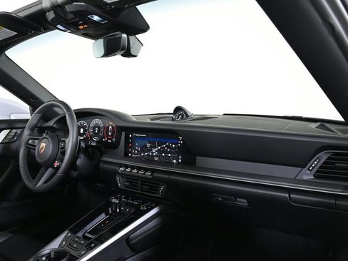 Certified 2025 Porsche 911 Carrera image 18