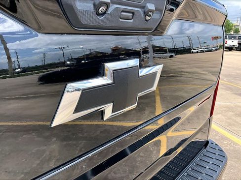 Used 2025 Chevrolet Silverado 1500 LT Trail Boss w/ Convenience Package II image 31