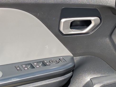 Used 2025 Kia K4 LXS image 13