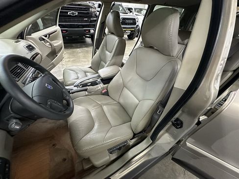 Used 2002 Volvo V70 Cross Country AWD/4WD image 31