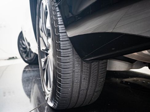 Used 2023 Land Rover Discovery S R-Dynamic image 38