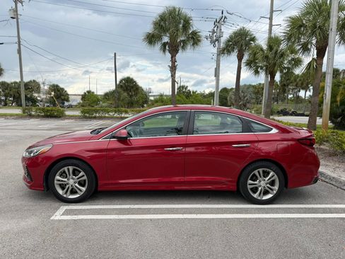 Used 2018 Hyundai Sonata SEL w/ Tech Package 02 FWD image 4