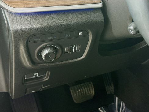 Used 2023 Jeep Grand Cherokee Summit image 13