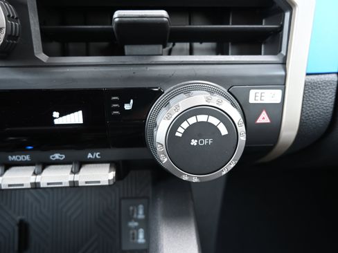 Used 2024 Toyota Tacoma TRD Sport image 54