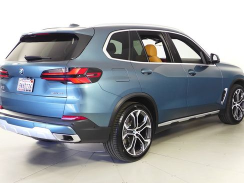 Used 2025 BMW X5 xDrive40i w/ Parking Assistance Package AWD/4WD image 7