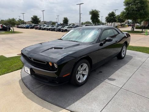 Used 2023 Dodge Challenger SXT RWD image 3