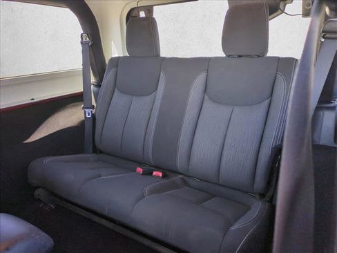 Used 2013 Jeep Wrangler Rubicon w/ PWR Convenience Group image 15