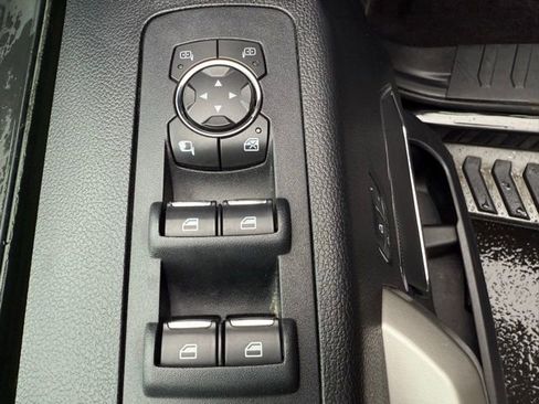 Used 2016 Ford F150 Lariat w/ Equipment Group 502A Luxury image 19