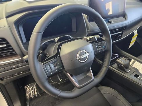 New 2026 Nissan Rogue Platinum w/ Tech Package AWD/4WD image 7