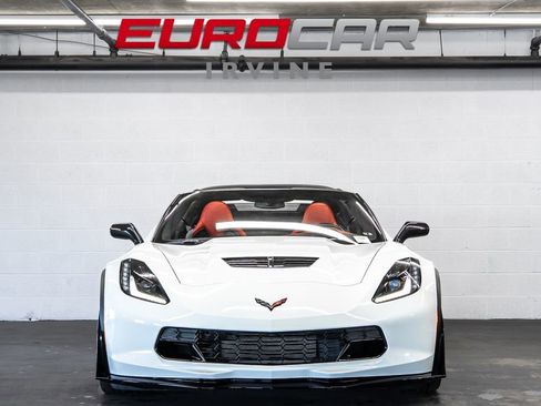 Used 2015 Chevrolet Corvette Z06 w/ 3LZ Preferred Equipment Group RWD image 10
