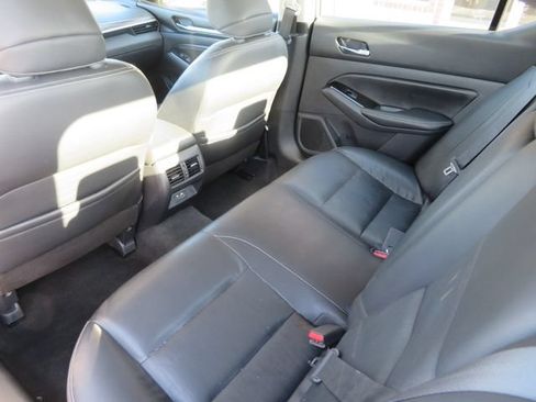 Used 2020 Nissan Altima 2.5 SL FWD image 18
