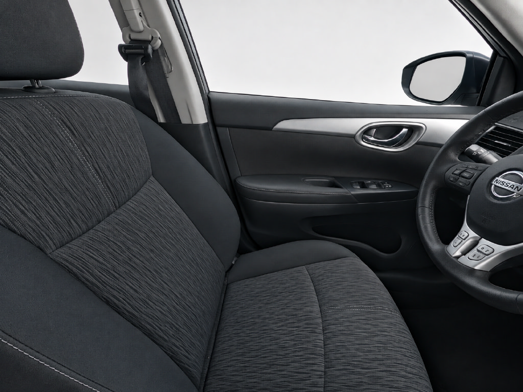 Used 2015 Nissan Sentra SV FWD image 11