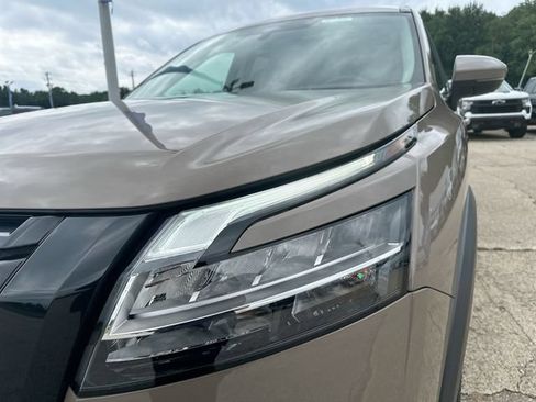 Used 2023 Nissan Pathfinder Platinum AWD/4WD image 51