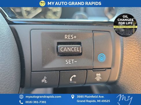 Used 2023 Nissan Rogue SV AWD/4WD image 16