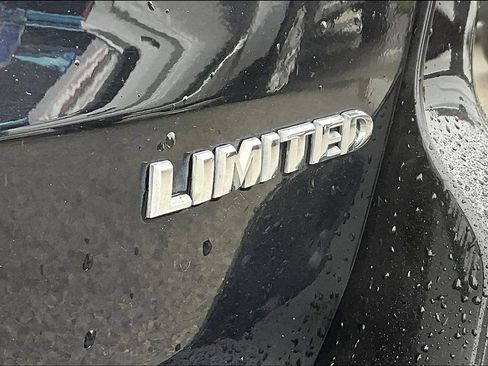 Used 2022 Jeep Grand Cherokee Limited image 9