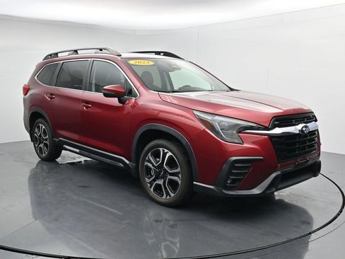 Used 2023 Subaru Ascent Limited AWD/4WD image 2