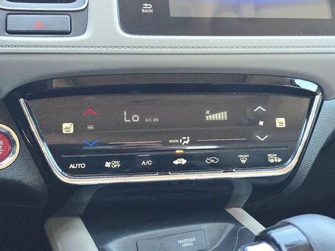 Used 2017 Honda HR-V EX image 30