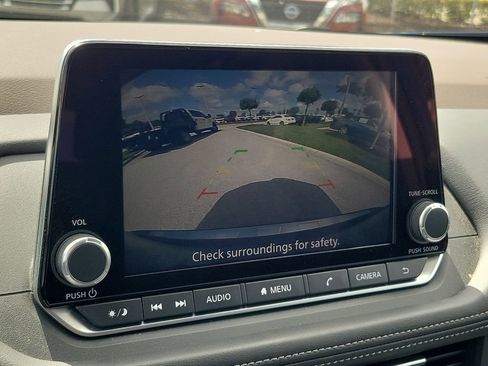 Certified 2023 Nissan Rogue SV image 30