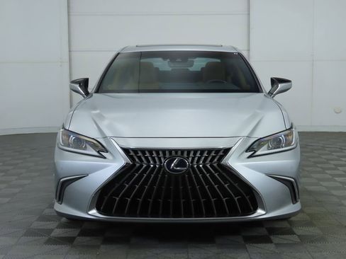 Used 2022 Lexus ES 300h w/ Premium Package image 2