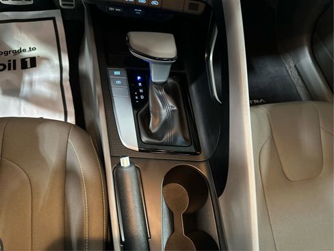 Certified 2025 Hyundai Elantra Sport image 16