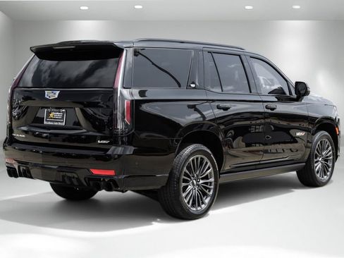 Used 2023 Cadillac Escalade V AWD/4WD image 7
