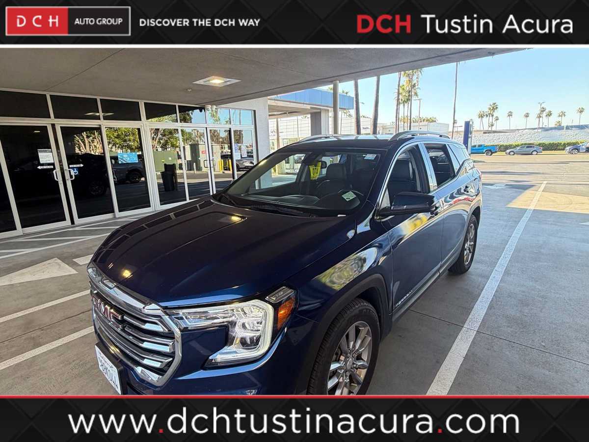 Used 2022 GMC Terrain SLT FWD image 1