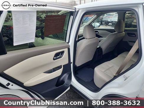 Certified 2024 Nissan Rogue SV image 22