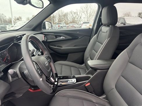 Used 2023 Chevrolet TrailBlazer RS w/ Convenience Package image 12