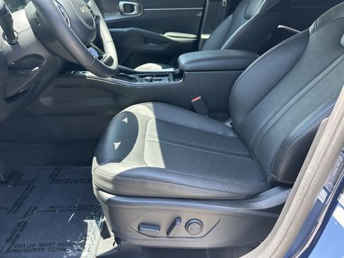 Used 2025 Kia Sorento S w/ Panoramic Sunroof Package FWD image 10