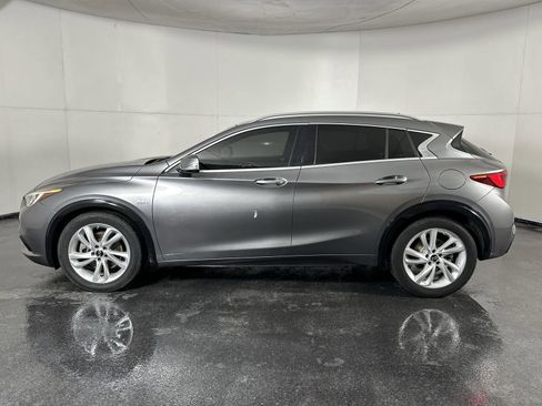 Used 2018 INFINITI QX30 image 8