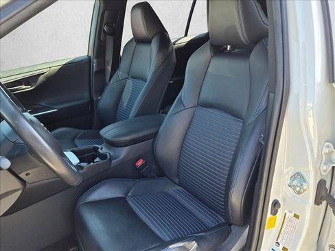 Used 2019 Toyota RAV4 XSE AWD/4WD image 17