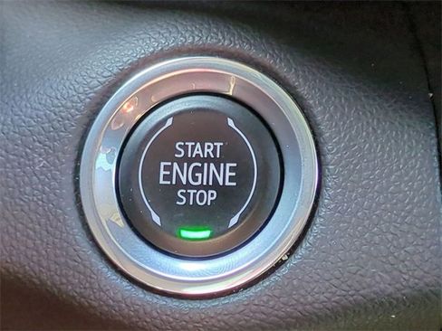 Certified 2023 Buick Envision Essence image 17
