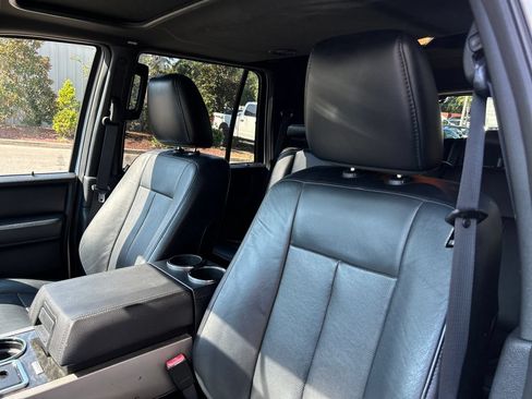 Used 2017 Ford Expedition Limited w/ Equipment Group 301A RWD image 9