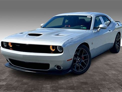 Used 2019 Dodge Challenger R/T Scat Pack w/ Plus Package image 3