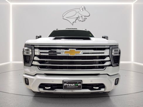 Used 2026 Chevrolet Silverado 2500 High Country w/ Technology Package AWD/4WD image 9