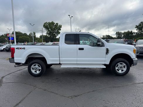 Used 2017 Ford F250 XLT AWD/4WD image 6
