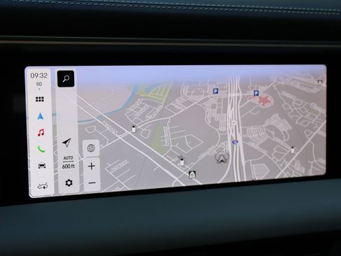 Certified 2024 Porsche Macan 4 Electric image 17