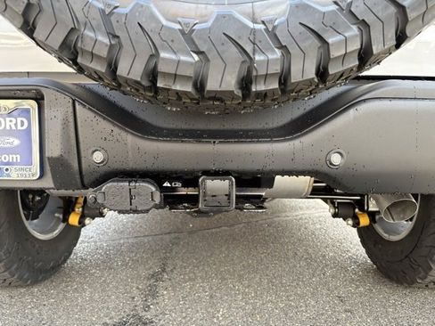 New 2025 Ford Bronco Badlands image 13