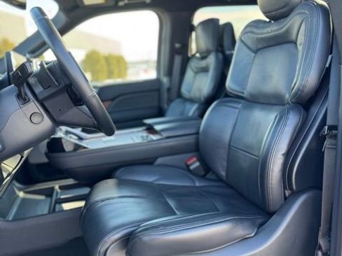 Used 2024 Lincoln Navigator L Reserve image 17