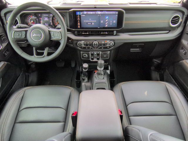 Used 2025 Jeep Gladiator Sport AWD/4WD image 15